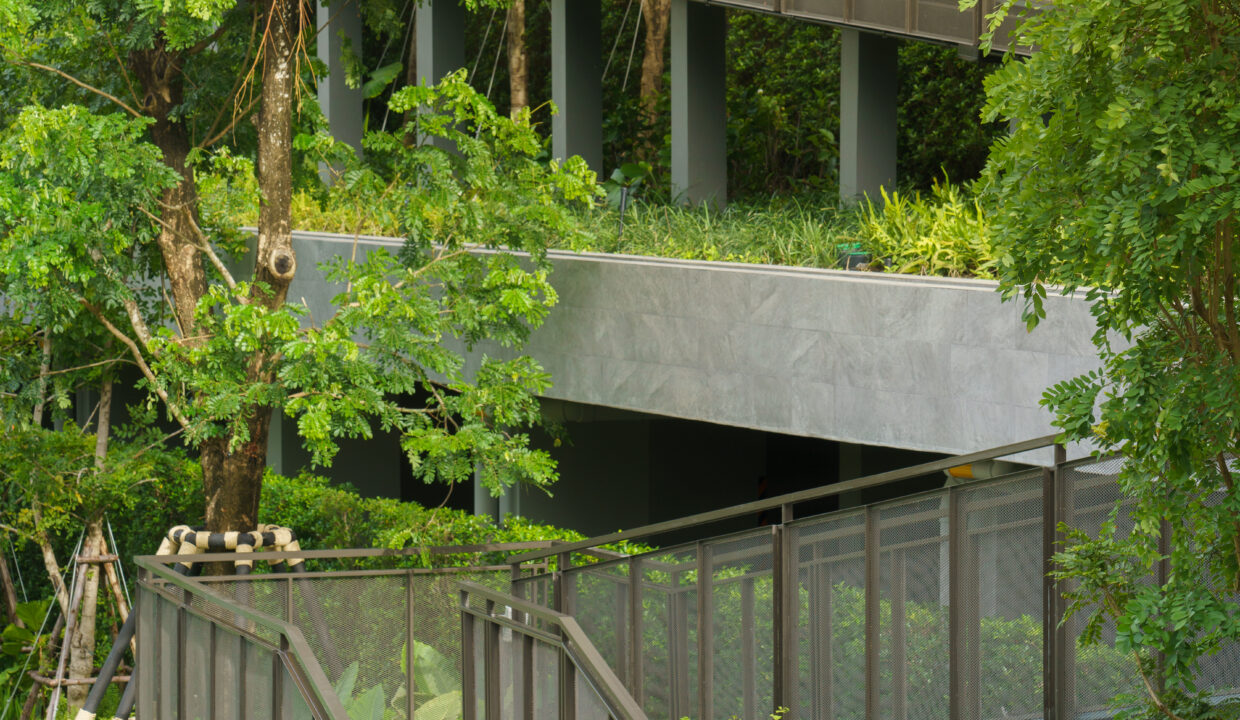 03 Life Sathorn Sierra_Hiking Trail