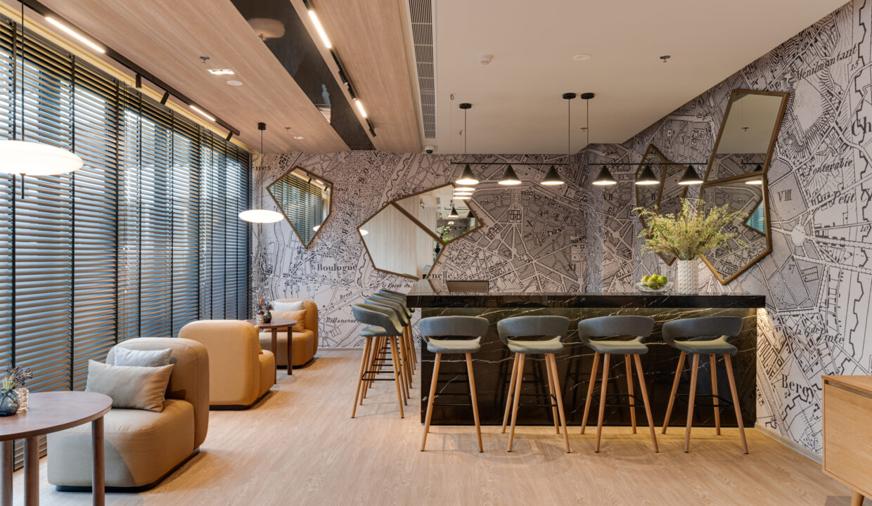 Bar & Bistro