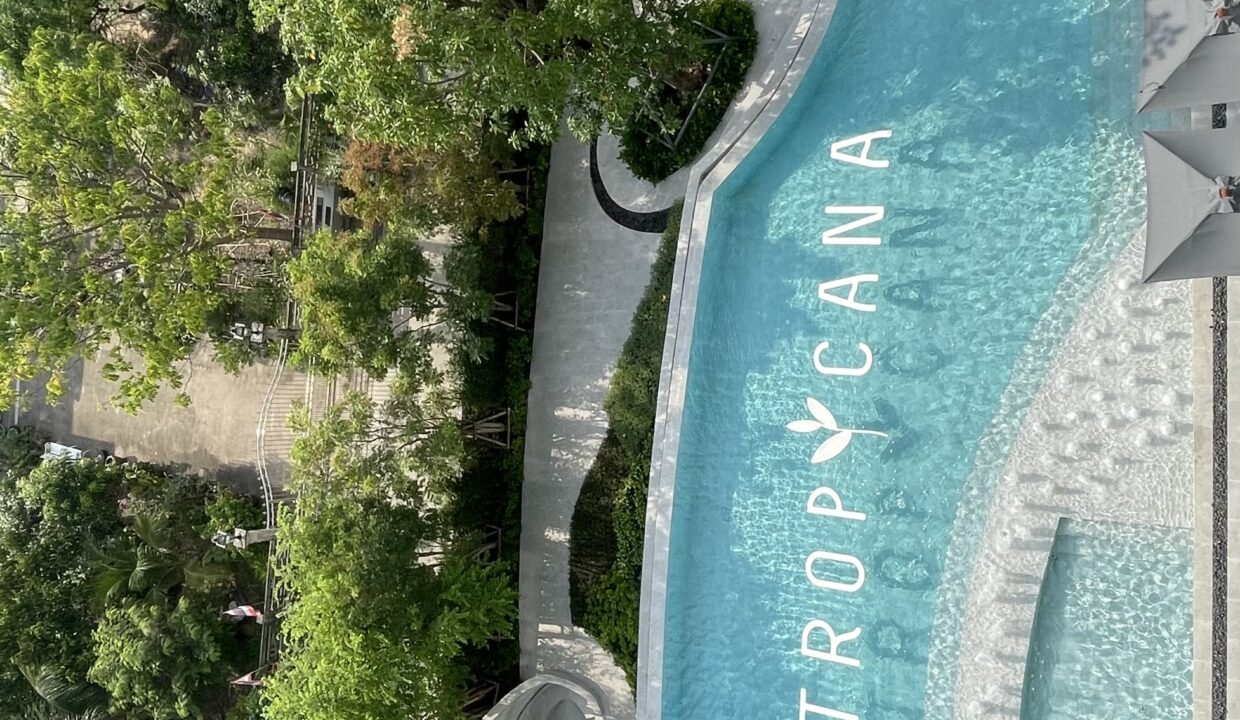 Sunlight Pool